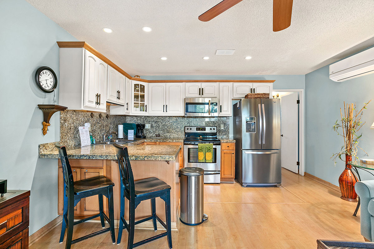 Happy New Year from Kihei Kai!