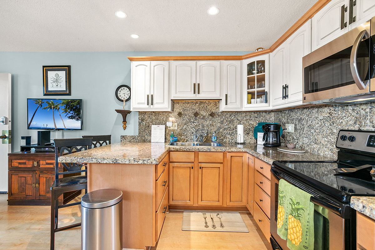 Happy New Year from Kihei Kai!