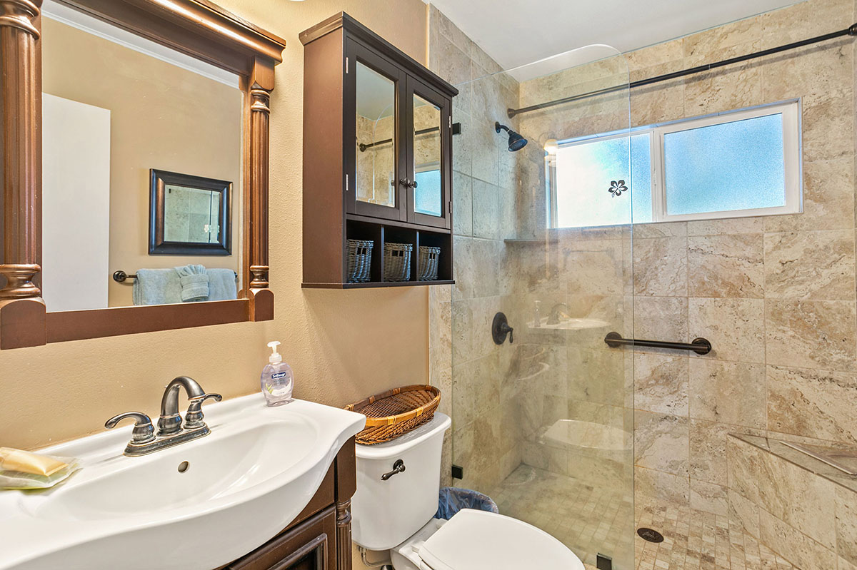 Happy New Year from Kihei Kai!